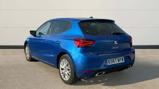 Usado Seat Ibiza FR 115 CV (84 kW) 2025 Azul Utilitario