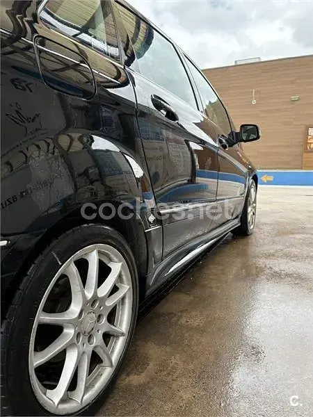 Begagnad Mercedes B180 109 HK (80 kW) 2010 Svart Minibuss