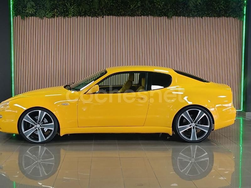 Usado Maserati Coupé GT 370 CV (272 kW) 2000 Amarillo Coupe