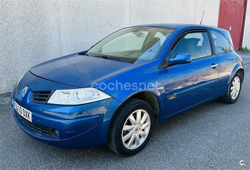 Usado Renault Mégane II Dynamique 105 CV (77 kW) 2006 Azul Berlina
