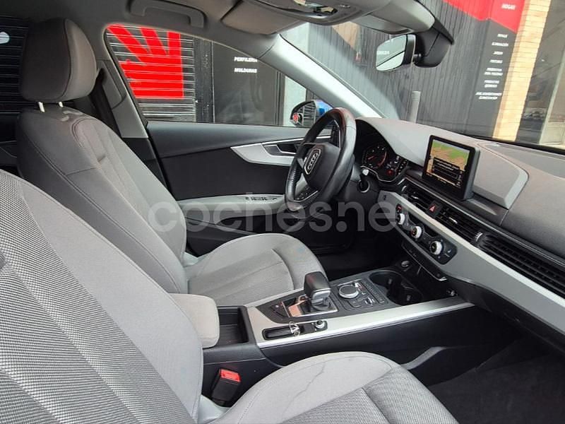 Usado Audi A4 150 CV (110 kW) 2018 Azul Berlina