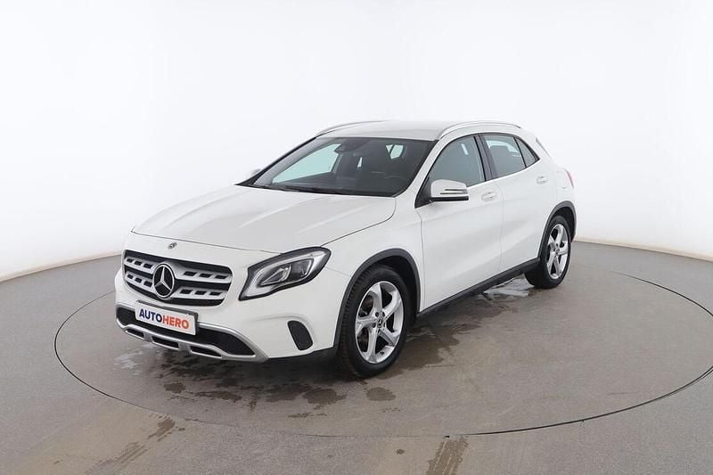 Usado Mercedes GLA200 Urban 135 CV (99 kW) 2018 Blanco SUV