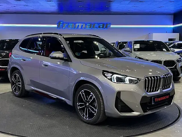 Usado BMW 120 M Sport 163 CV (119 kW) 2025 Gris plata Utilitario