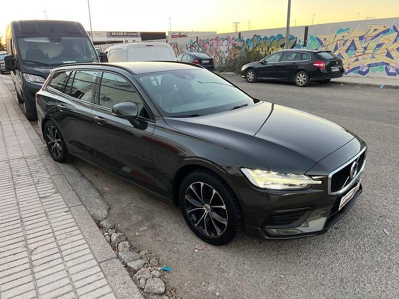 Usado Volvo V60 Kinetic 150 CV (110 kW) 2018 Gris Familiar