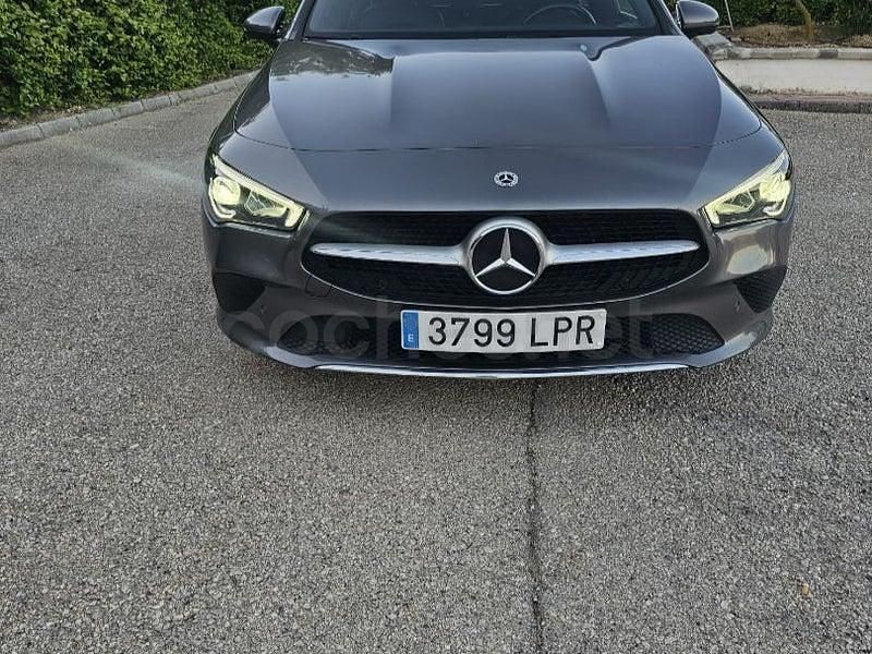 Usado Mercedes CLA200 150 CV (110 kW) 2021 Gris / plata Berlina