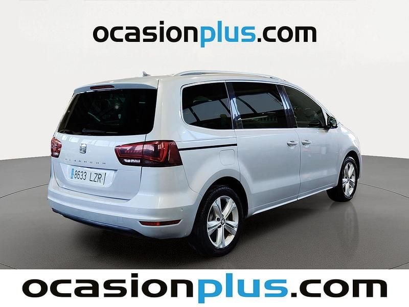 Usado Seat Alhambra XCELLENCE 150 CV (110 kW) 2022 Gris plata