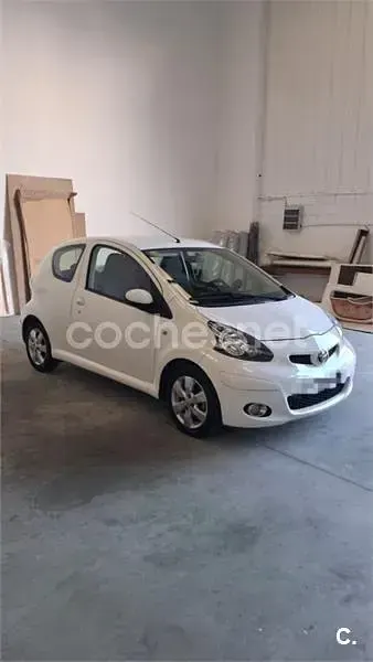 Occasion Toyota Aygo Connect Style 68 PK (50 kW) 2013 Wit Hatchback