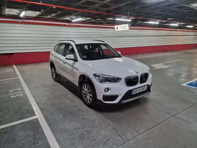 Usado BMW X1 Comfort Edition 150 CV (110 kW) 2019 Blanco SUV