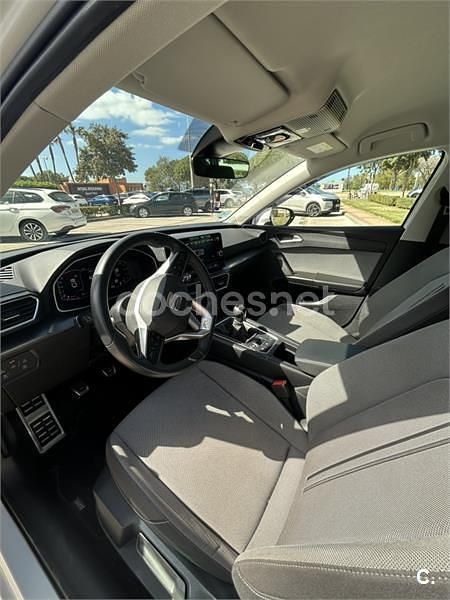 Usado Seat Leon Style 130 CV (95 kW) 2024 Blanco Berlina