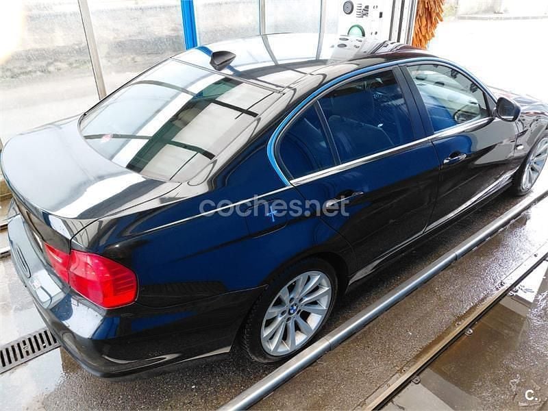Usado BMW 318 143 CV (105 kW) 2011 Negro Berlina