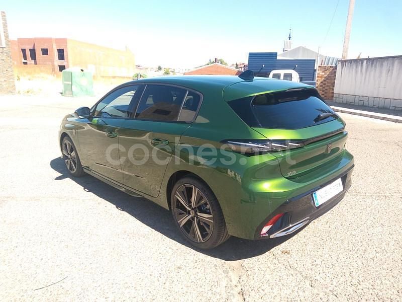 Usado Peugeot 308 GT 130 CV (95 kW) 2022 Verde Berlina
