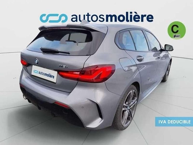 Usado BMW 118 Comfort Edition 136 CV (100 kW) 2023 Gris Utilitario
