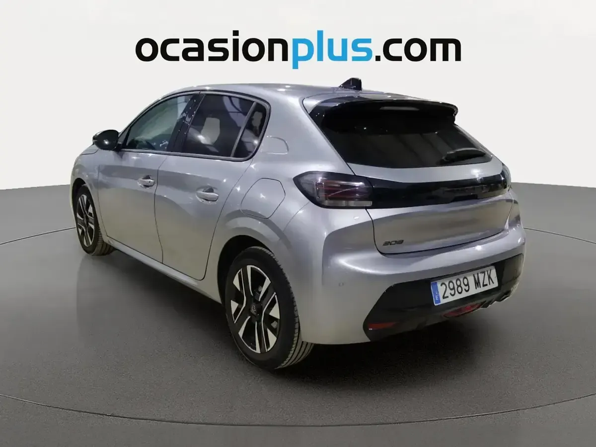 Usado Peugeot 208 Allure 100 CV (73 kW) 2025 Gris Utilitario