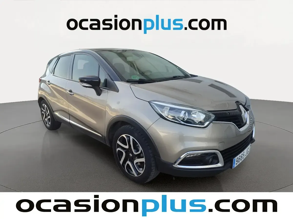 Usado Renault Captur Zen 120 CV (88 kW) 2015 Beige SUV
