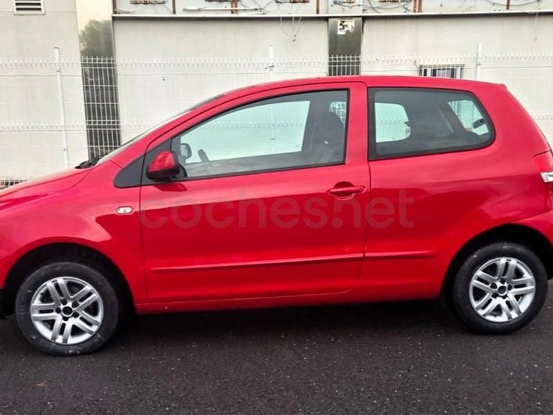 Usado VW Fox 55 CV (40 kW) 2005 Rojo Utilitario