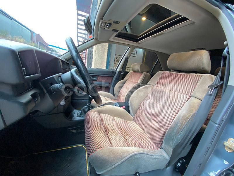 Usado Peugeot 405 160 CV (117 kW) 1990 Gris / plata Berlina