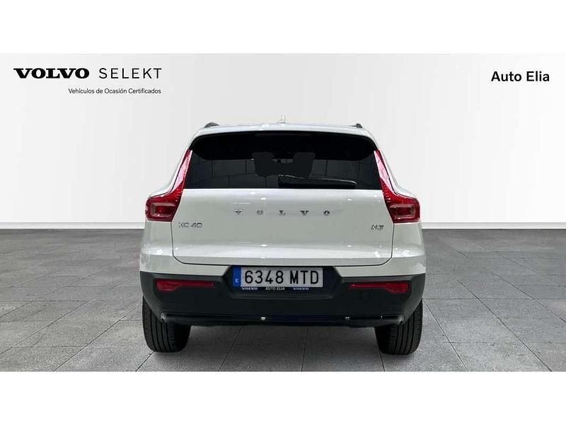 Usado Volvo XC40 Plus 163 CV (119 kW) 2024 Blanco SUV