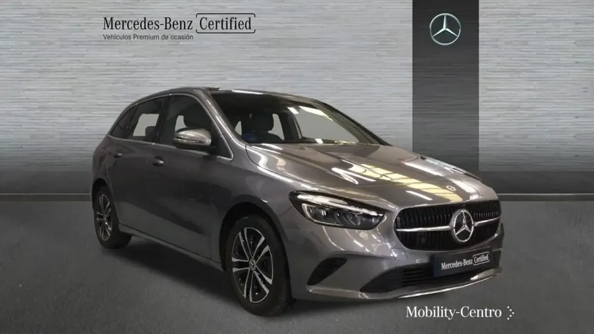 Usado Mercedes B250e 163 CV (119 kW) 2024 Gris montaña Utilitario