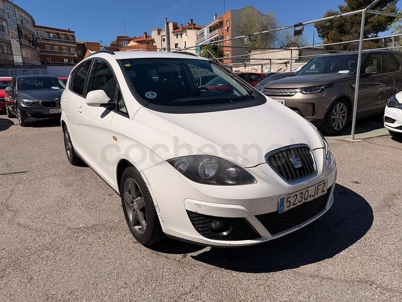 Usado Seat Altea XL I-Tech 105 CV (77 kW) 2015 Blanco Monovolumen