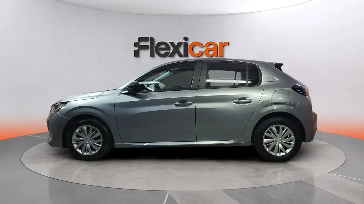 Usado Peugeot 208 75 CV (55 kW) 2023 Gris Utilitario