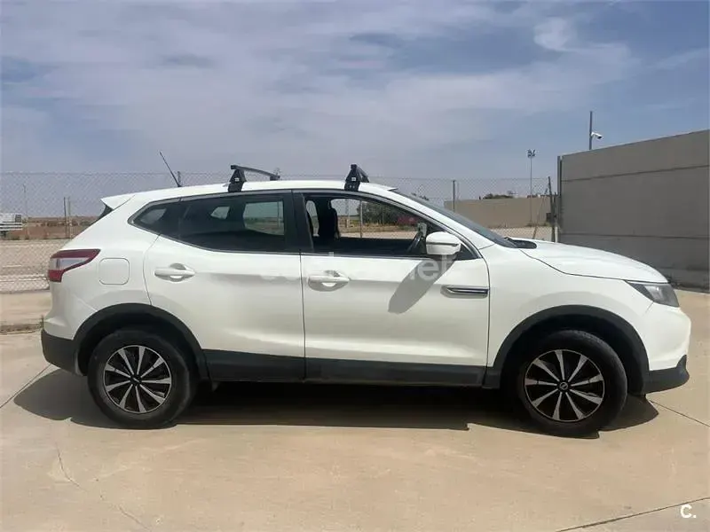 Usado Nissan Qashqai Acenta 130 CV (95 kW) 2016 Blanco SUV