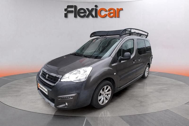 Usado Peugeot Partner Tepee Active 100 CV (73 kW) 2016 Gris Monovolumen