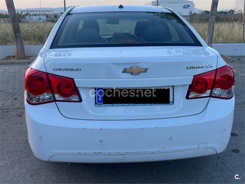 Blanco Usado 2010 Chevrolet Cruze LS Berlina | 5000 € (Buen precio) - Imagen 1/4