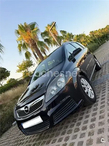 Usado Opel Zafira Sport 120 CV (88 kW) 2007 Negro Monovolumen