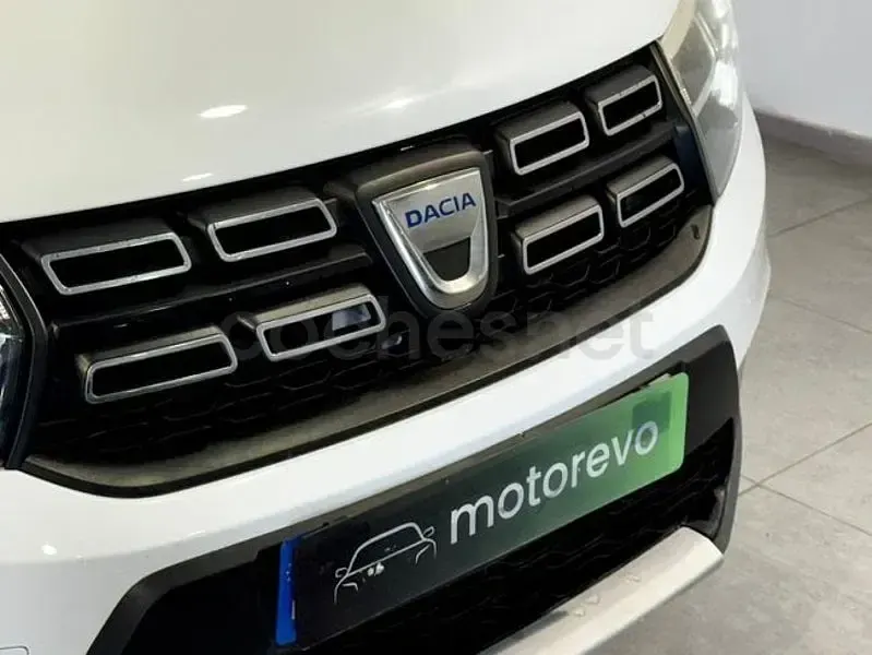Usado Dacia Sandero Stepway 90 CV (66 kW) 2018 Blanco Berlina