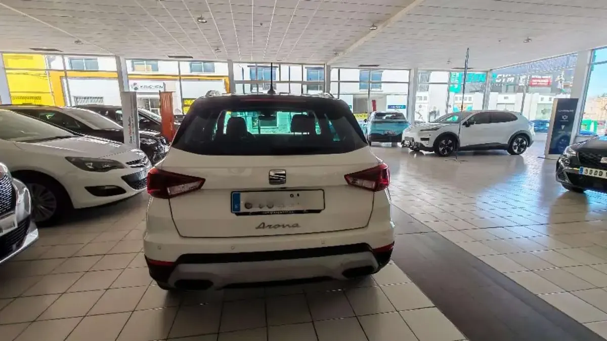 Usado Seat Arona 116 CV (85 kW) 2025 Blanco SUV