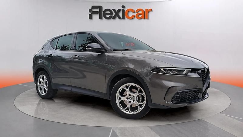 Usado Alfa Romeo Tonale Sprint 160 CV (117 kW) 2023 Gris SUV