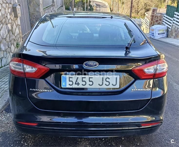 Usado Ford Mondeo Titanium 150 CV (110 kW) 2016 Negro Berlina