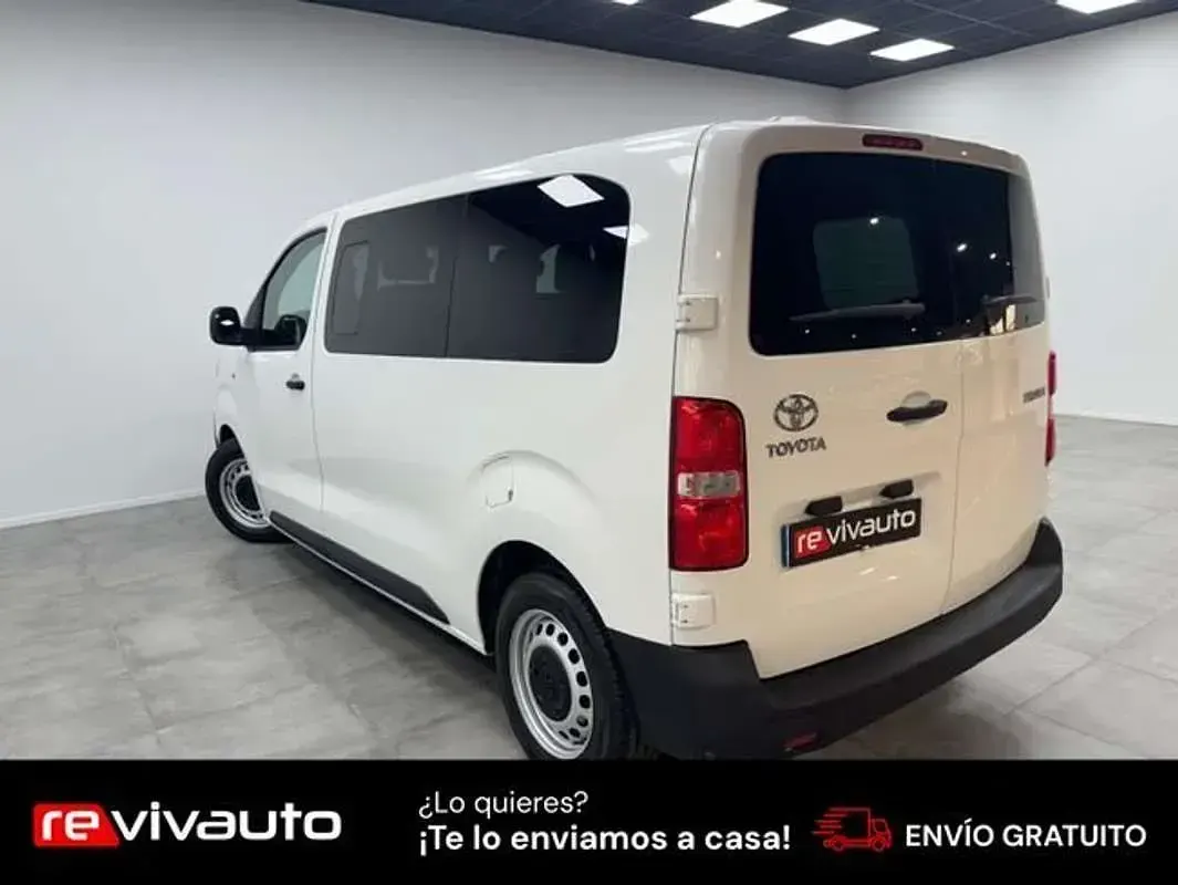 Usado Toyota Proace Advance 120 CV (88 kW) 2022 Blanco Monovolumen