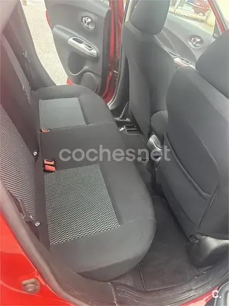 Używany Nissan Juke Acenta 110 KM (80 kW) 2018 Czerwony SUV