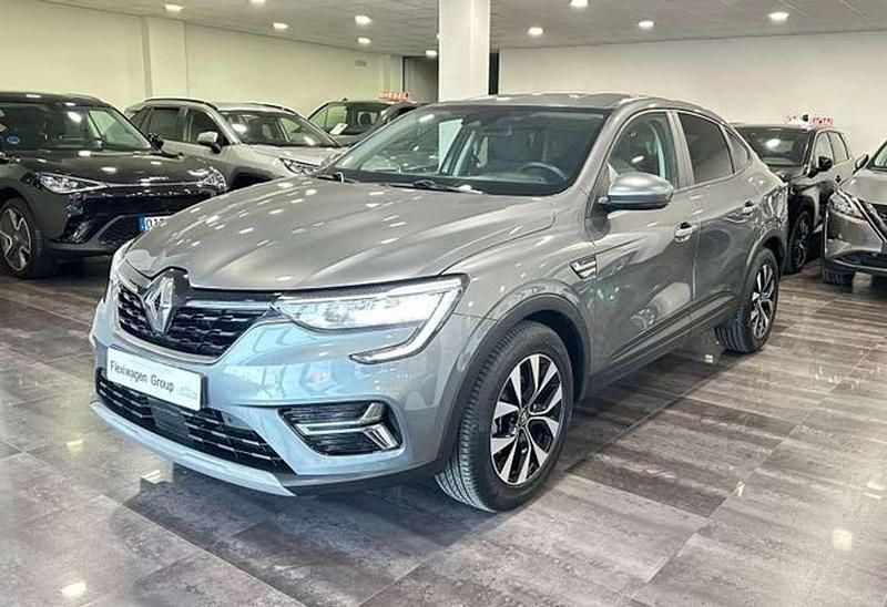 Usado Renault Arkana 145 CV (106 kW) 2023 Gris SUV