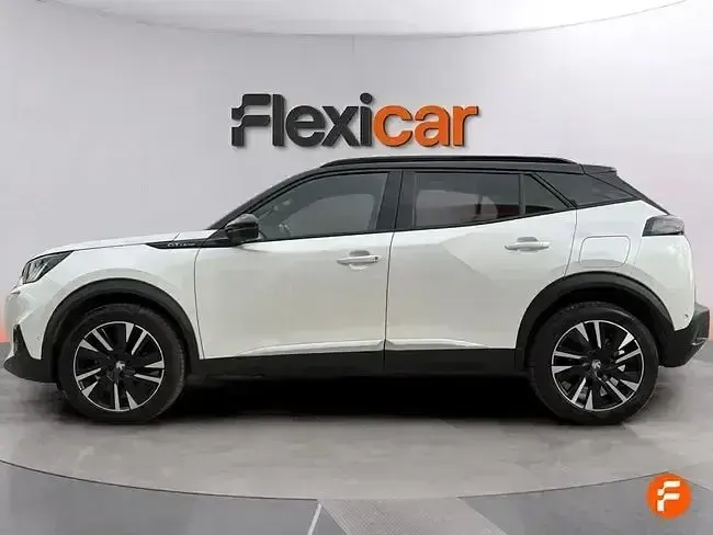 Usado Peugeot 2008 GT-line 130 CV (95 kW) 2020 Blanco SUV