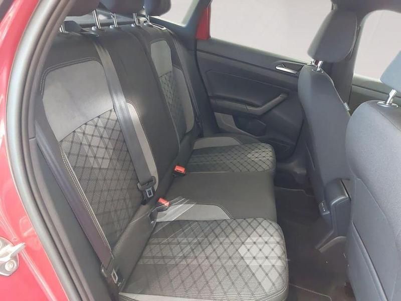 Usado VW Taigo R-line 110 CV (80 kW) 2023 Rojo intenso metalizado SUV