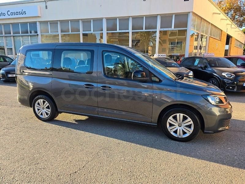 Usado VW Caddy Maxi 122 CV (89 kW) 2023 Gris / plata Monovolumen