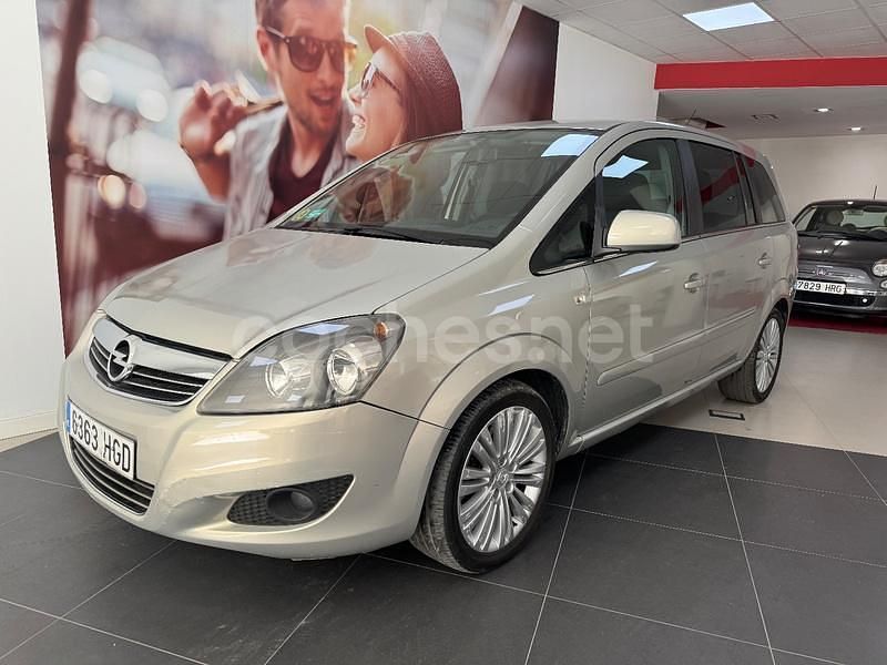 Usado Opel Zafira Family 110 CV (80 kW) 2012 Gris / plata Monovolumen