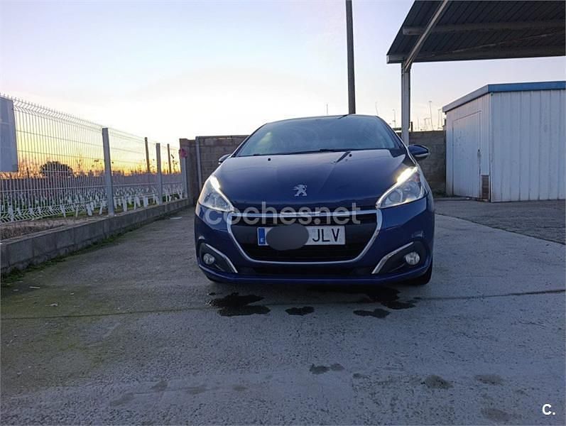 Usado Peugeot 208 Active 75 CV (55 kW) 2016 Azul Utilitario