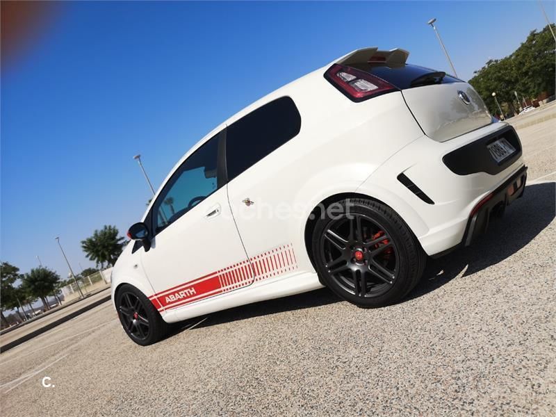 Blanco Usado 2011 Abarth Punto Evo Utilitario | 12.000 € - Imagen 1/4