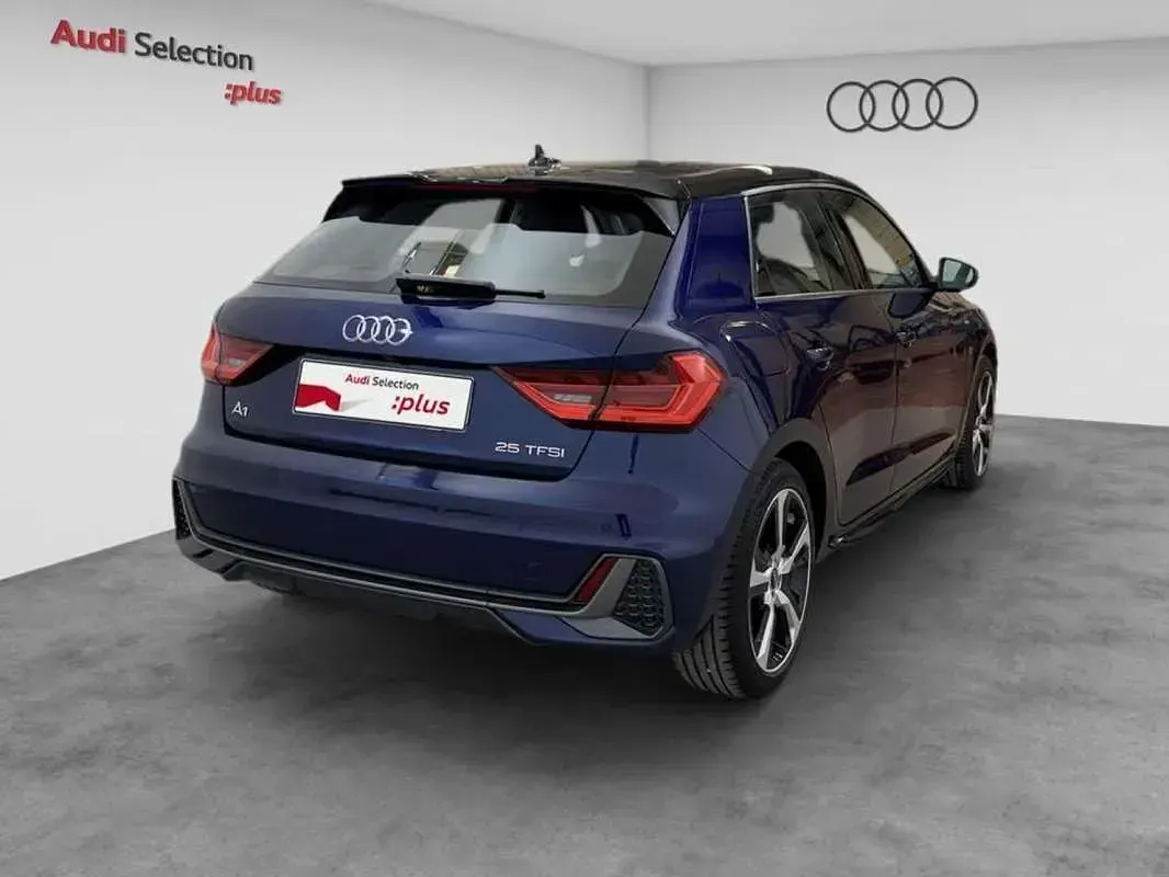 Usado Audi A1 Sportback Black Edition 95 CV (69 kW) 2023 Azul Utilitario