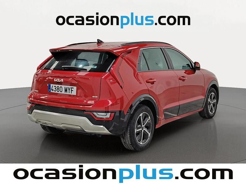 Usado Kia Niro 141 CV (103 kW) 2025 Rojo SUV