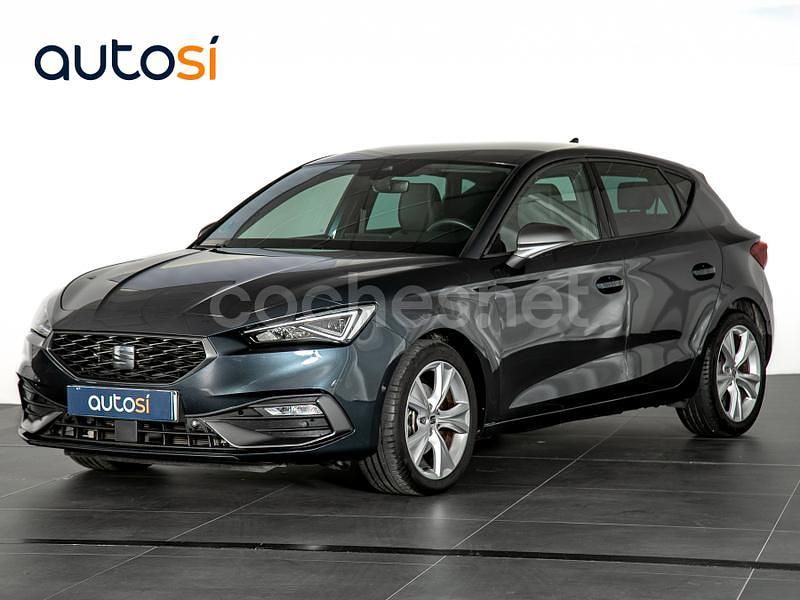 Gris / plata Usado 2024 Seat Leon FR Berlina | 23.390 € (Un poco caro) - Imagen 1/4