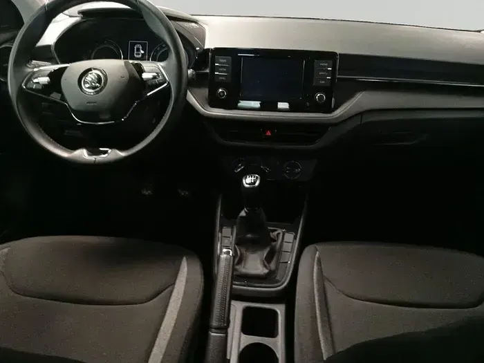 Usado Skoda Fabia Active 95 CV (69 kW) 2022 Blanco Utilitario