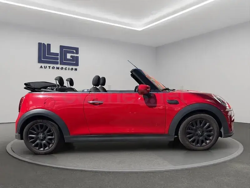 Usado Mini Cooper Cabriolet 136 CV (100 kW) 2023 Rojo Descapotable