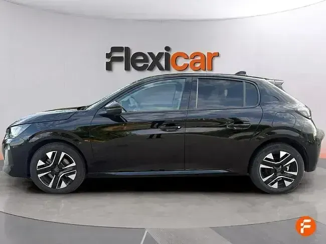 Usado Peugeot 208 Allure 100 CV (73 kW) 2025 Negro Utilitario