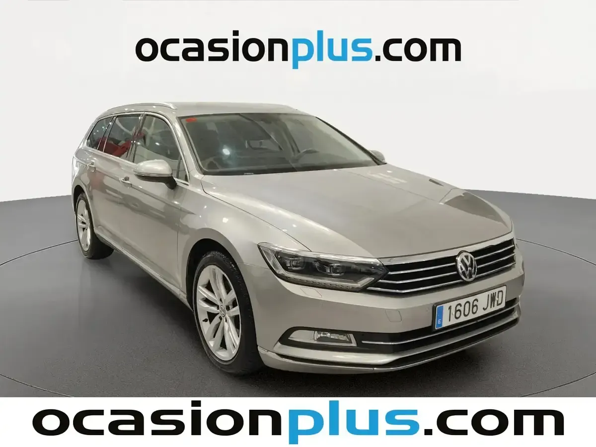 Usado VW Passat Sportline 150 CV (110 kW) 2017 Gris Familiar