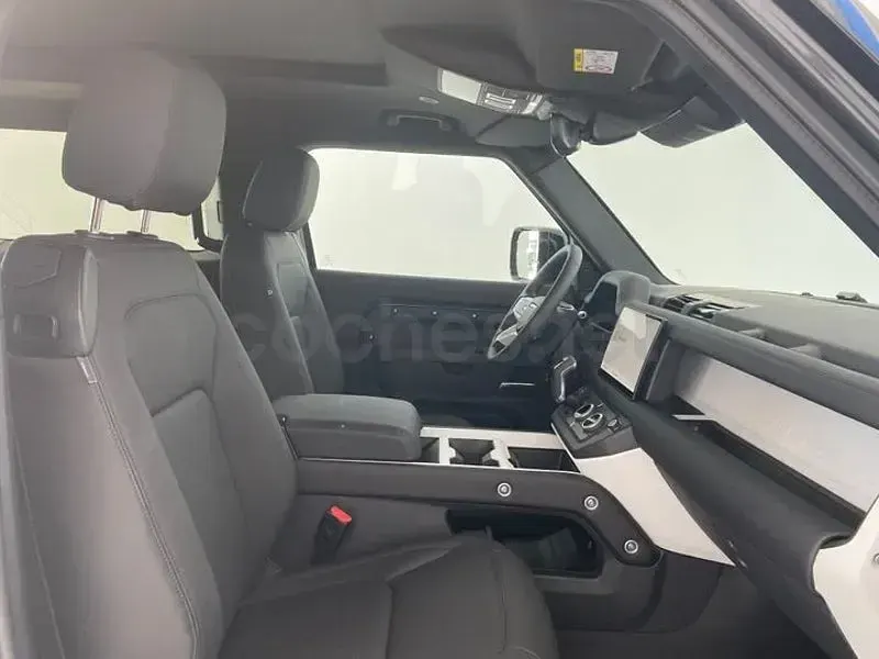 Usado Land Rover Defender S 249 CV (183 kW) 2025 Gris / plata SUV