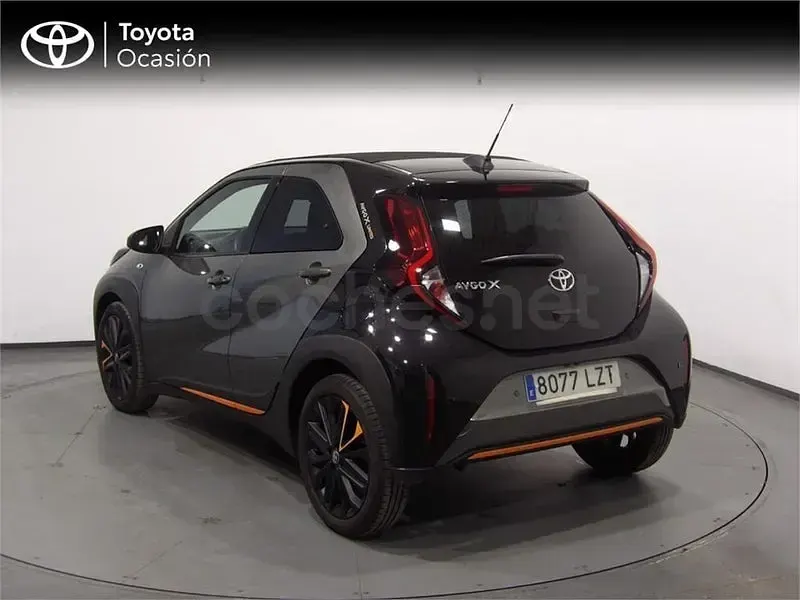 Usado Toyota Aygo X Edition 72 CV (52 kW) 2022 Verde SUV